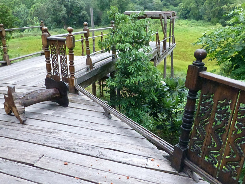 aajonusdeath_balcony-1.jpg